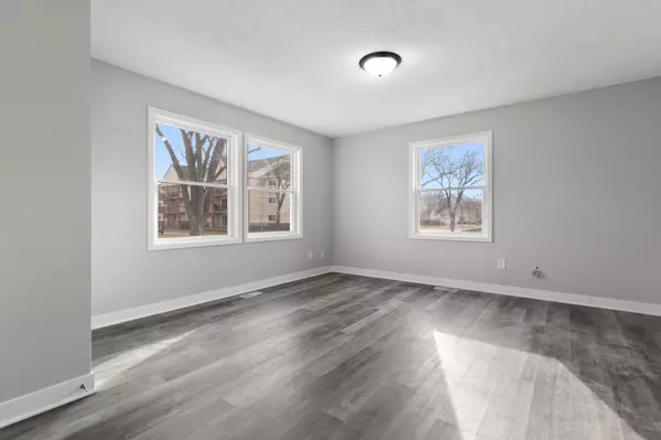 Minneapolis, MN 55411,1313 Irving AVE N