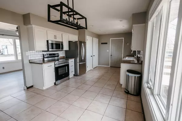 Alden, MN 56009,208 Powers AVE N