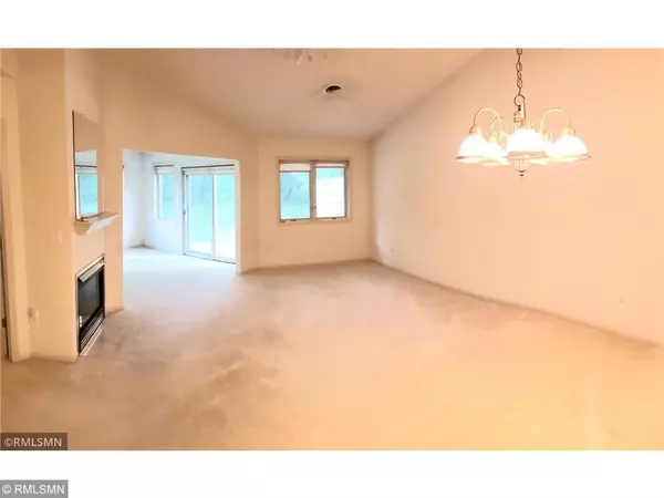 Lindstrom, MN 55045,12984 Evergreen DR