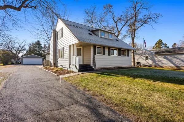 Elbow Lake, MN 56531,817 1st ST SE