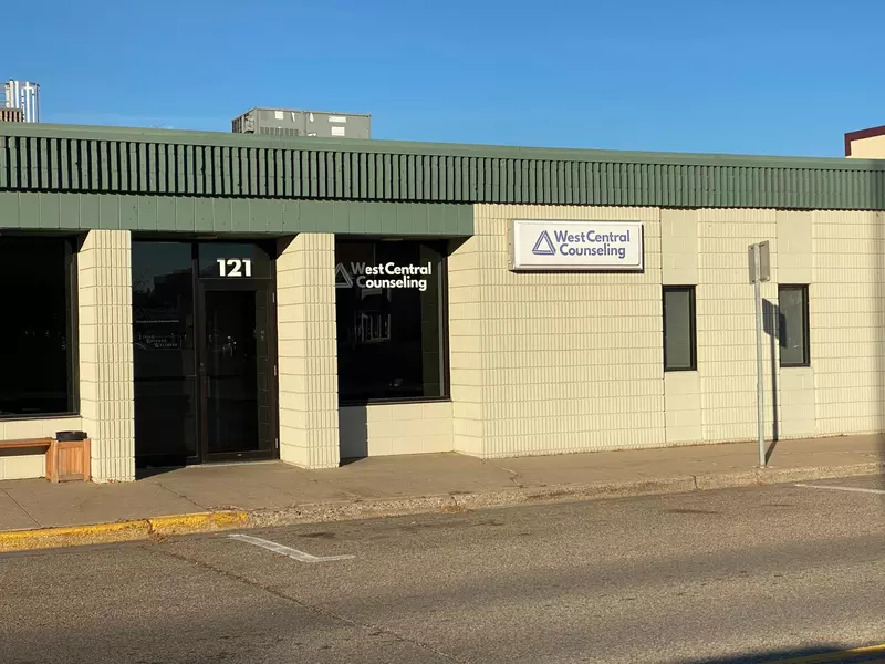 121 5th AVE W, Alexandria, MN 56308