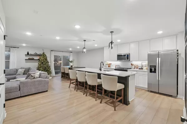 Cottage Grove, MN 55016,6219 Highland Hills LN S