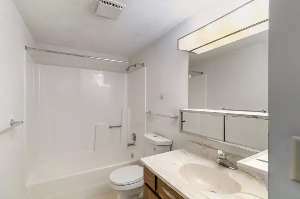 Shoreview, MN 55126,4482 Victoria ST N