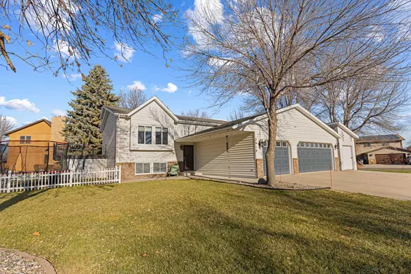 Moorhead, MN 56560,2918 Village Green DR
