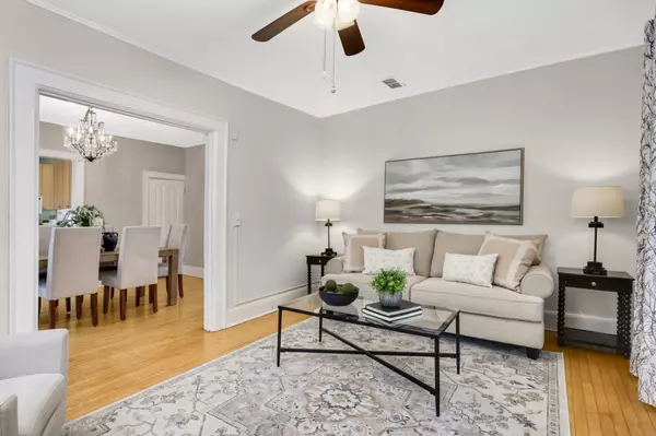 Minneapolis, MN 55405,511 W 22nd ST