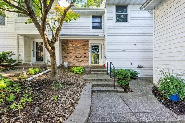 Eden Prairie, MN 55344,8775 Basswood RD