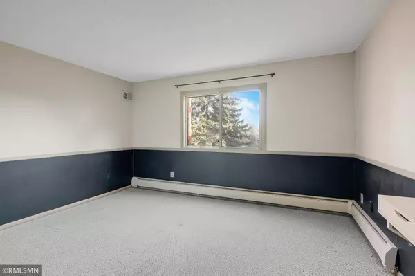 Columbia Heights, MN 55421,1011 41st AVE NE #306