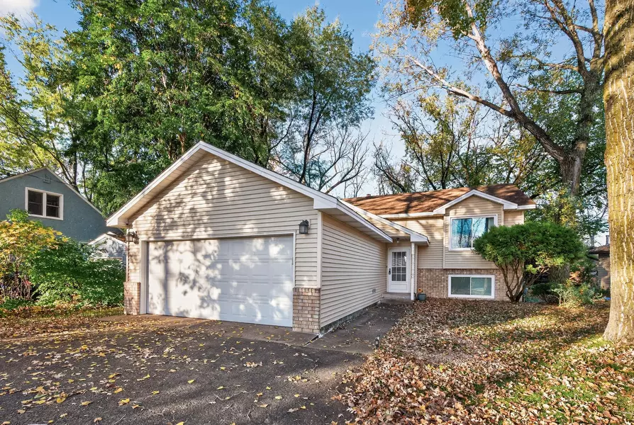 338 8th ST SW, Forest Lake, MN 55025