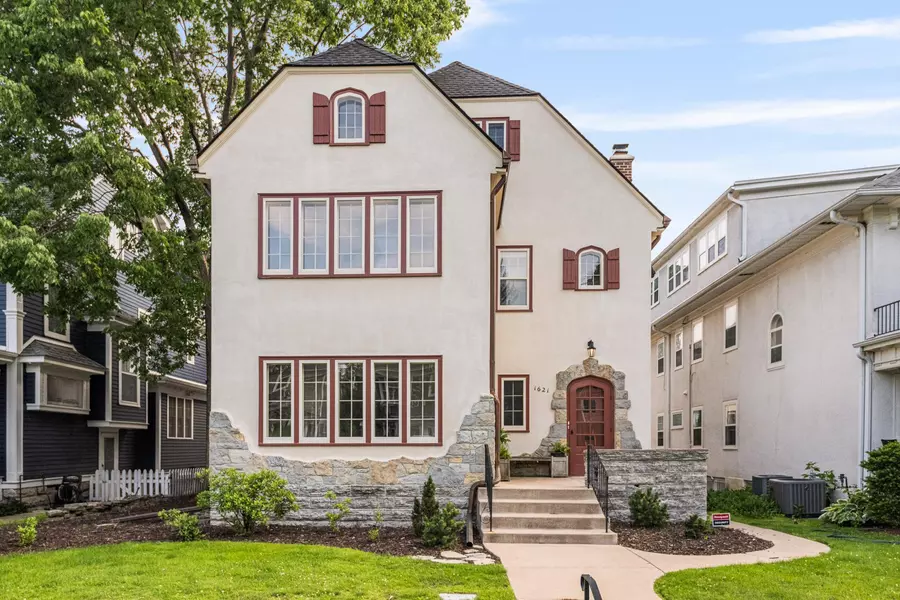 1621 W 25th ST ##1, Minneapolis, MN 55405