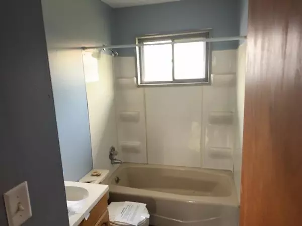 Hoyt Lakes, MN 55750,421 Coventry RD