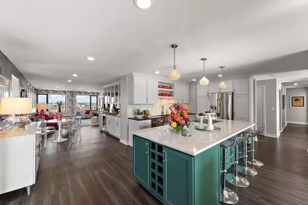 Minneapolis, MN 55401,15 s 1st ST #A1502