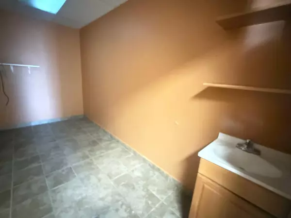 South Saint Paul, MN 55075,727 Marie AVE