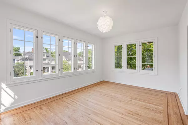 Minneapolis, MN 55405,1621 W 25th ST ##2