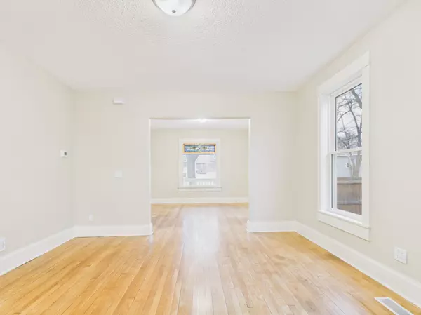 Minneapolis, MN 55411,1933 Hillside AVE N