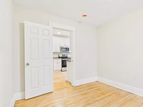 Minneapolis, MN 55411,1933 Hillside AVE N