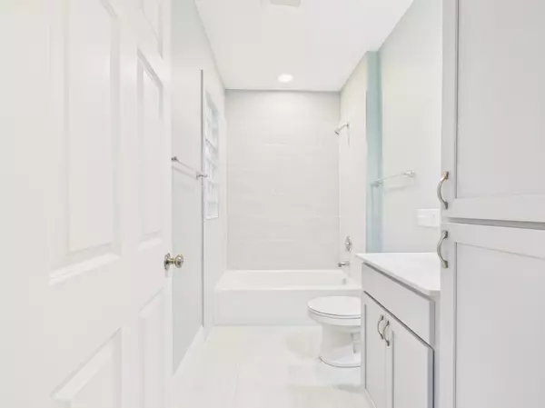 Minneapolis, MN 55411,1933 Hillside AVE N