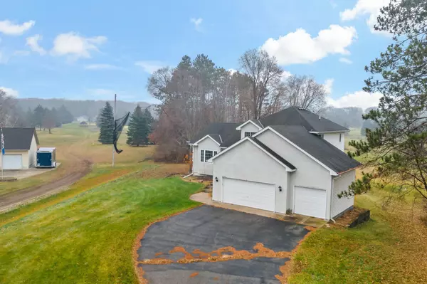 East Bethel, MN 55011,674 208th LN NE