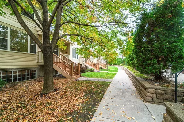 13888 52nd AVE N, Plymouth, MN 55446