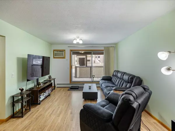 Plymouth, MN 55442,10720 Rockford RD #212