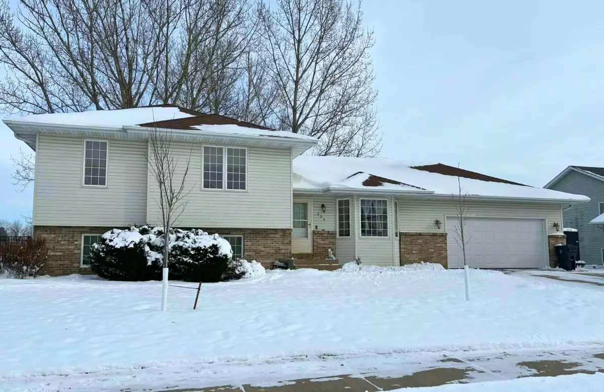 Mankato, MN 56001,204 Falcon DR