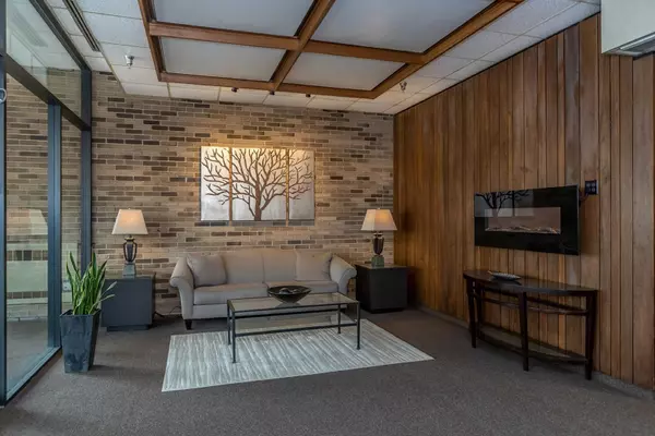 Rochester, MN 55902,207 5th AVE SW #202