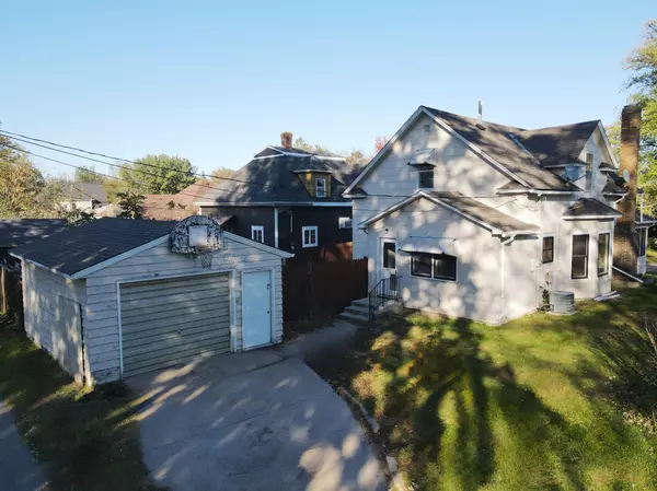 Staples, MN 56479,511 8th ST NE