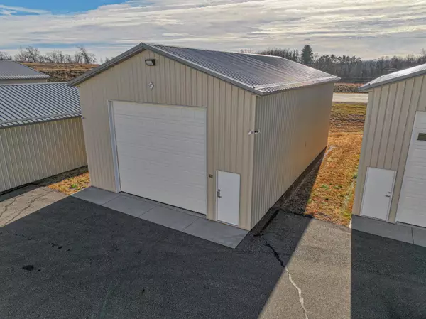 1702 Brophy LNDG NW, Alexandria, MN 56308