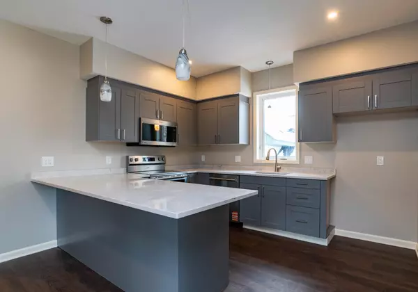 Saint Paul, MN 55106,1106 Hawthorne AVE E