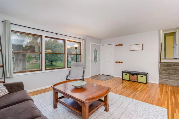 Woodbury, MN 55125,1749 Lamplight DR