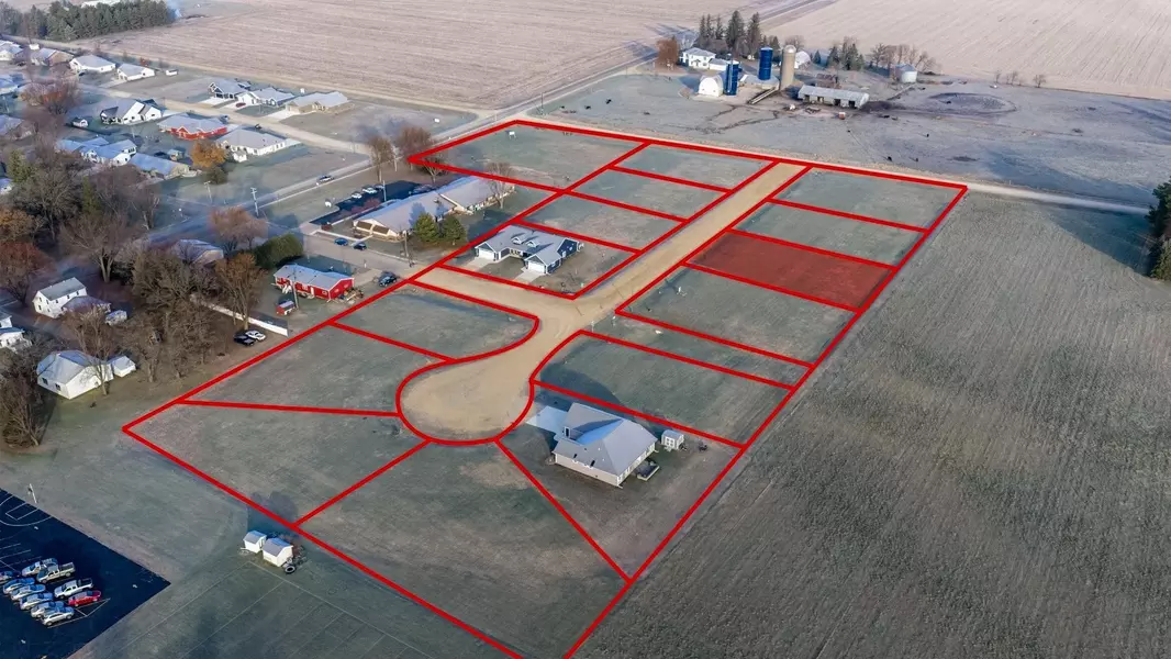 402 3rd ST NW, Adams, MN 55909