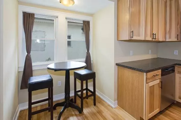 Minneapolis, MN 55414,891 21st AVE SE