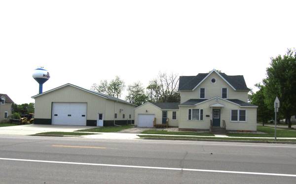 421 8th AVE, Madison, MN 56256