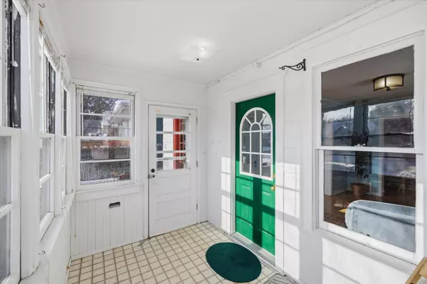 Saint Paul, MN 55106,1769 Ross AVE