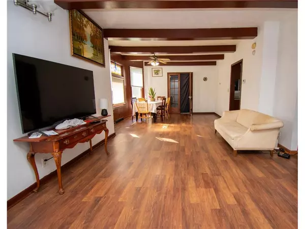 Saint Paul, MN 55106,980 3rd ST E