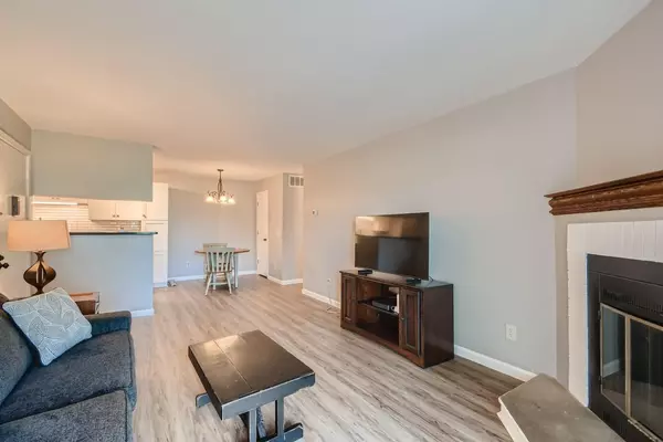 Lauderdale, MN 55113,1713 Fulham ST #F