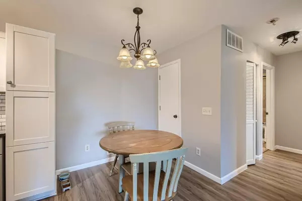 Lauderdale, MN 55113,1713 Fulham ST #F