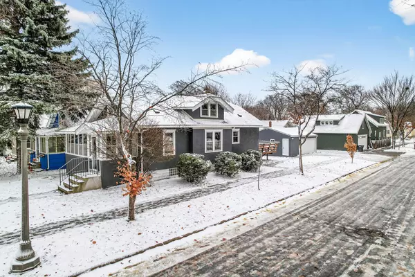 1458 Juliet AVE, Saint Paul, MN 55105