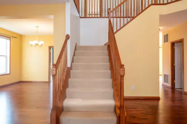 Eden Prairie, MN 55347,15308 Plumstone DR