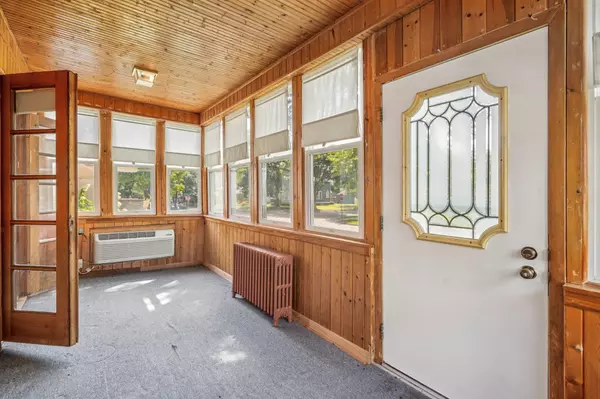 Saint Paul, MN 55105,1287 Juliet AVE