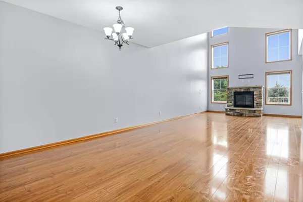 Eden Prairie, MN 55347,10174 Indigo DR