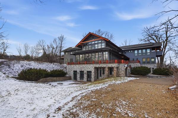 6680 Saint Croix TRL S, Hastings, MN 55033