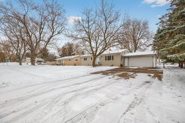 Maplewood, MN 55109,1360 County Road C E