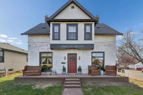 2566 18th AVE E, North Saint Paul, MN 55109