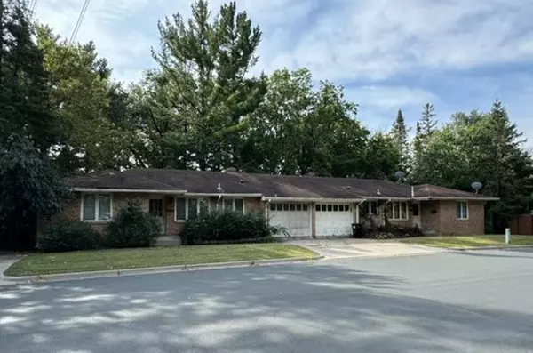 4001 W 44th ST, Edina, MN 55424