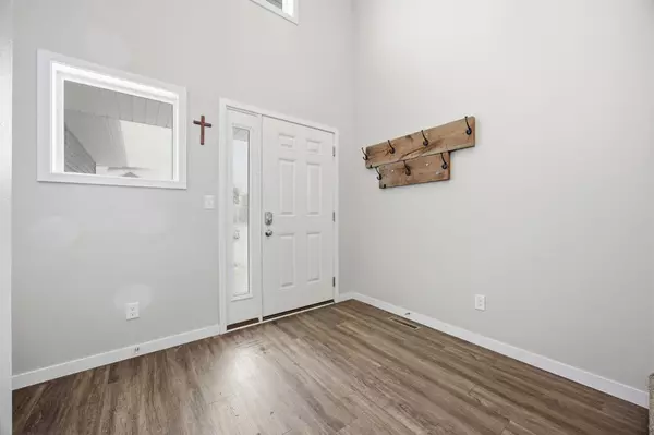 West Fargo, ND 58078,2170 Dock DR W