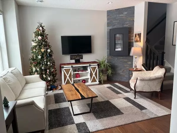 Maple Grove, MN 55369,8406 Jonquil LN N