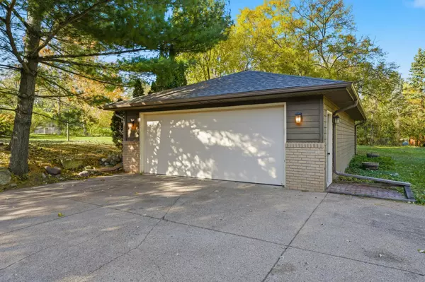 Golden Valley, MN 55422,4930 Winsdale ST N