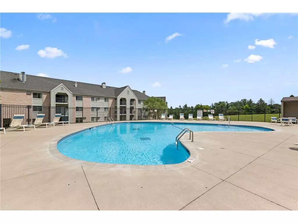 Plymouth, MN 55442,4300 Trenton LN N #2304