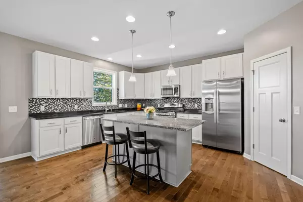 Chanhassen, MN 55317,1525 Hemlock WAY