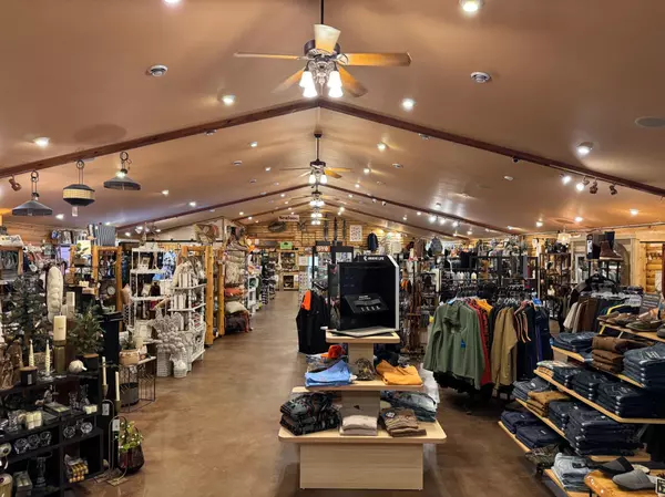 Roseau, MN 56751,219 2nd ST NW